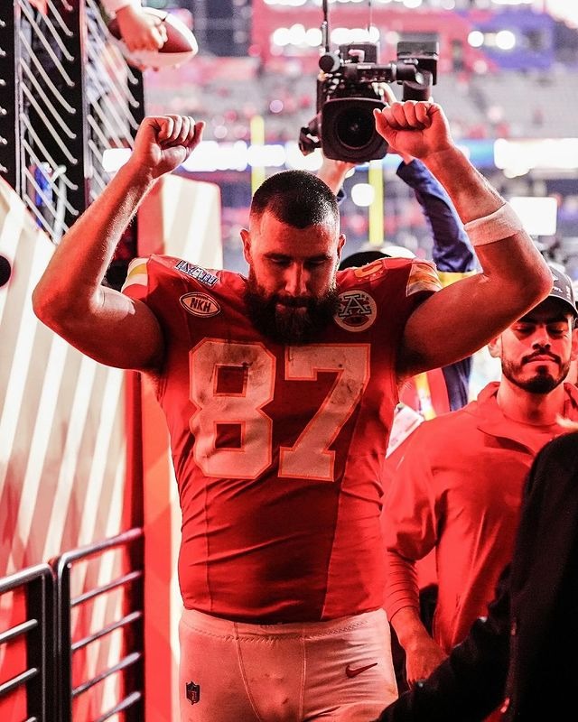 STAY: 2 convincing reasons why Travis Kelce has greater motivation to renew a new contract with chiefs
